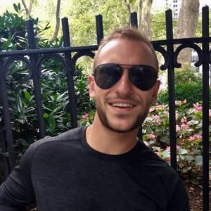 Meet your Posher, Casey